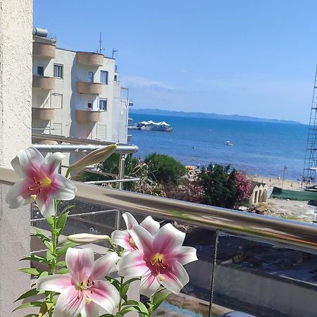 Maksimilian Apartament Durrës Eksteriør billede