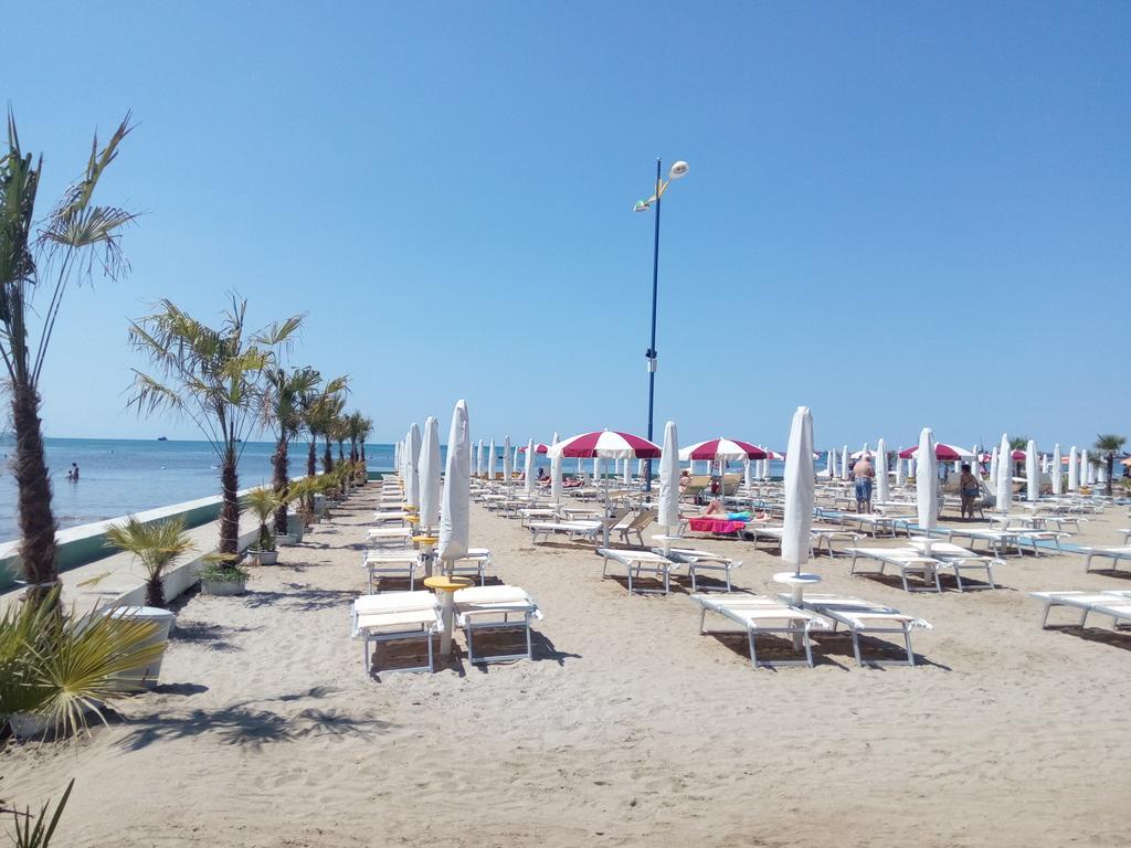 Maksimilian Apartament Durrës Eksteriør billede