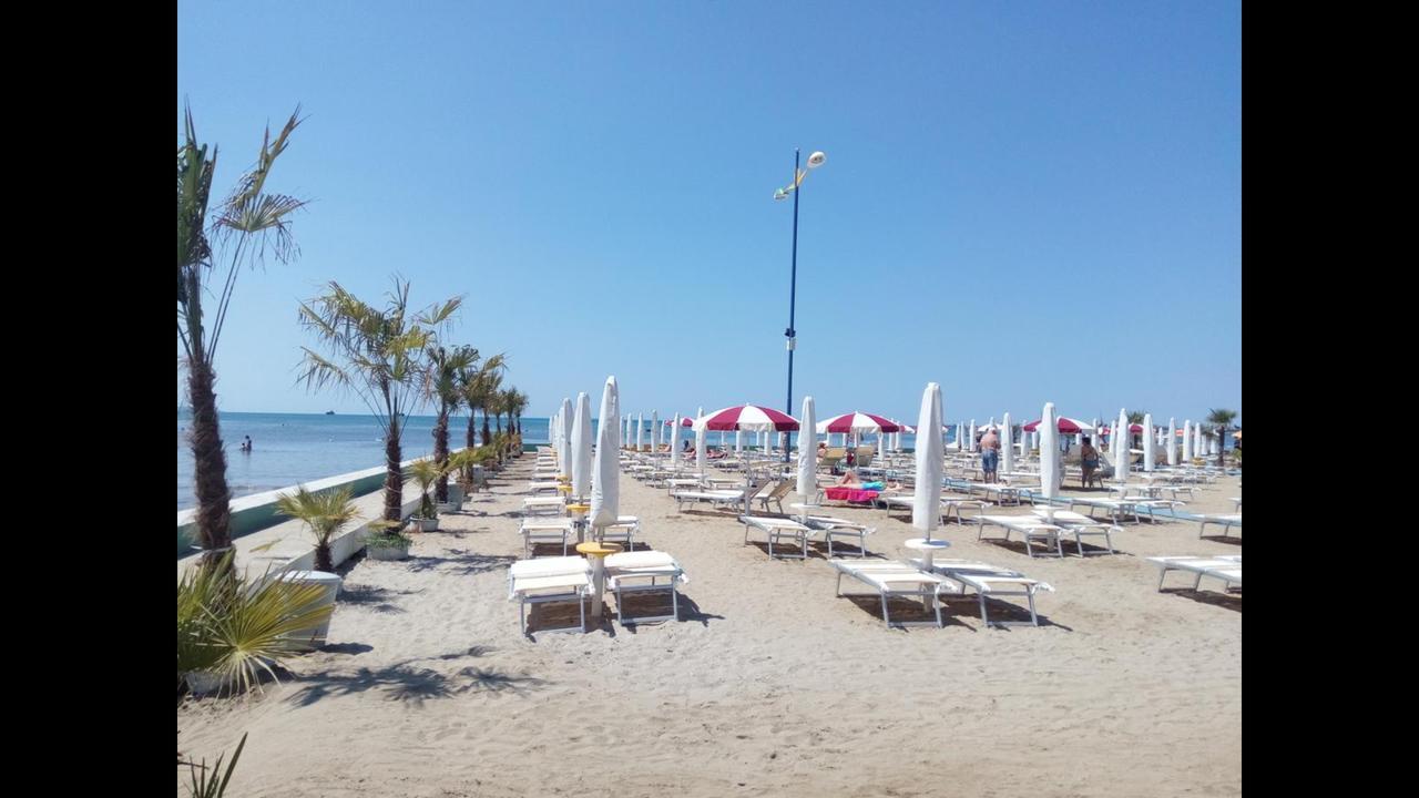 Maksimilian Apartament Durrës Eksteriør billede